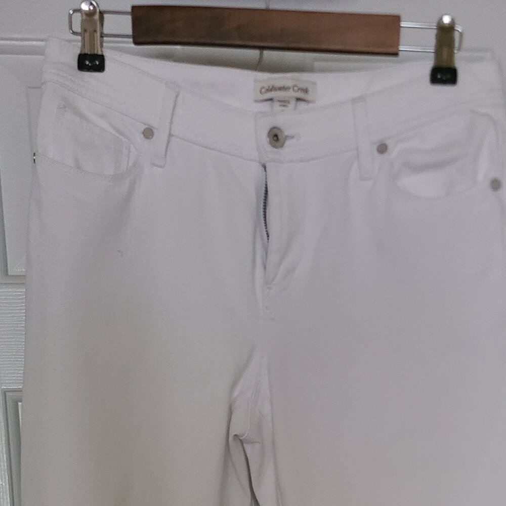 Ladies, white straight-leg jeans; size 6; Coldwater Creek